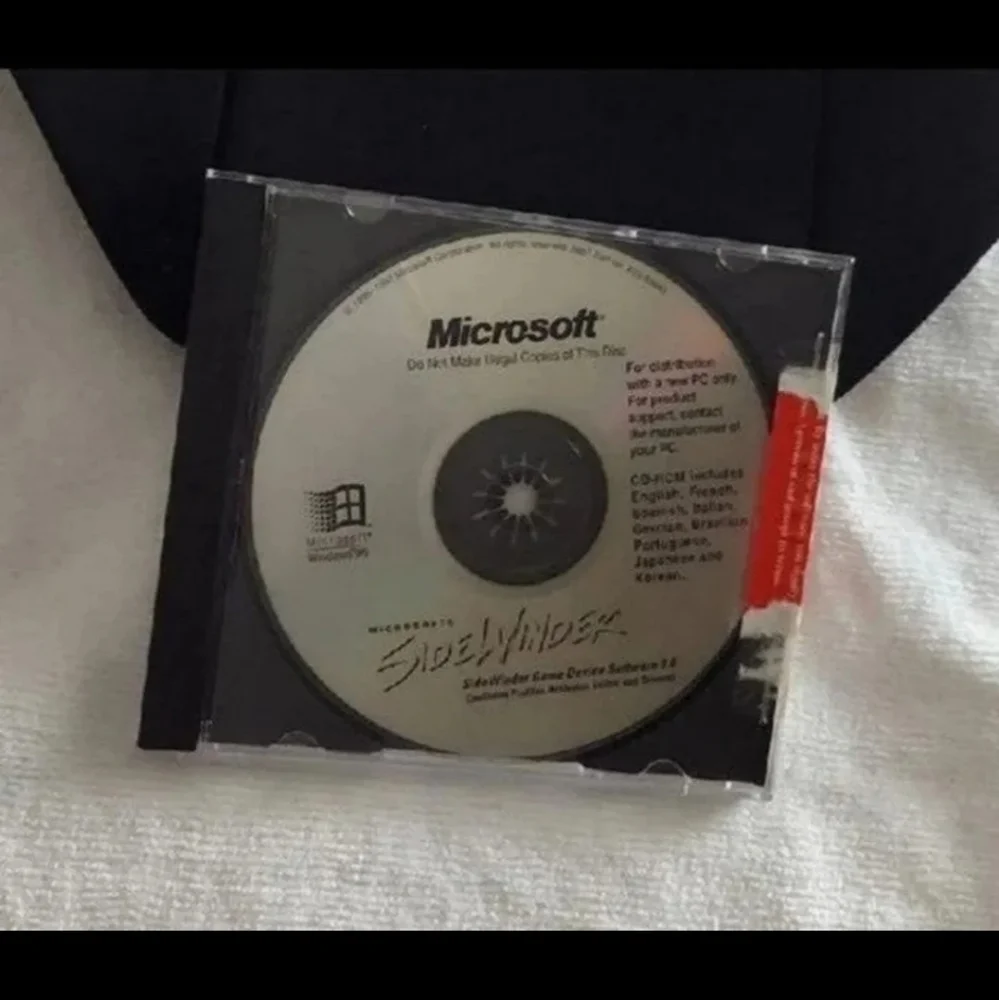 MICROSOFT SIDEWINDER 1ST GENERATION GAME PADS (2) & CD SET NWT/NWOT/EUC Rare!
